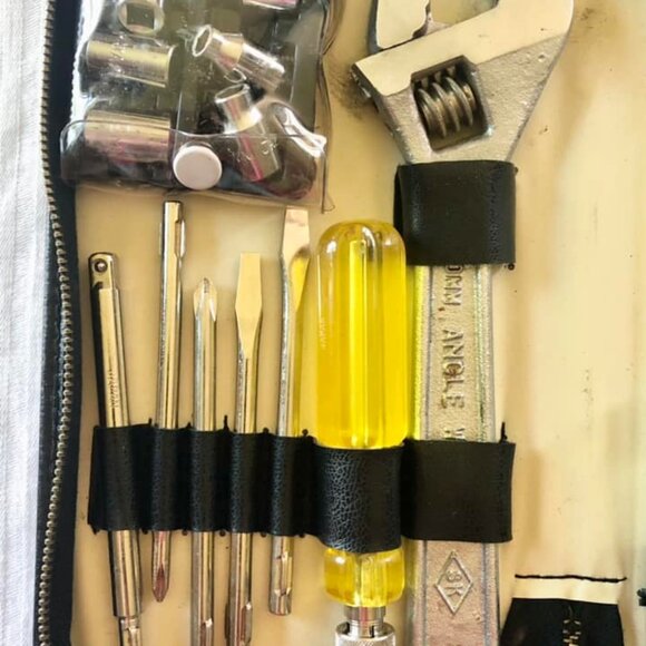 Vintage Metric Automotive Complete 19pc Automotive Tool Kit W/ Zipper Case - Picture 4 of 10